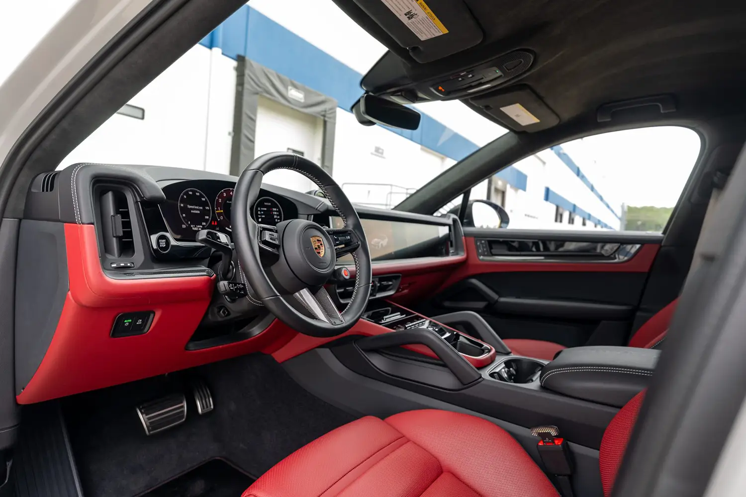 2024 Porsche Cayenne Turbo GT - Photo 10