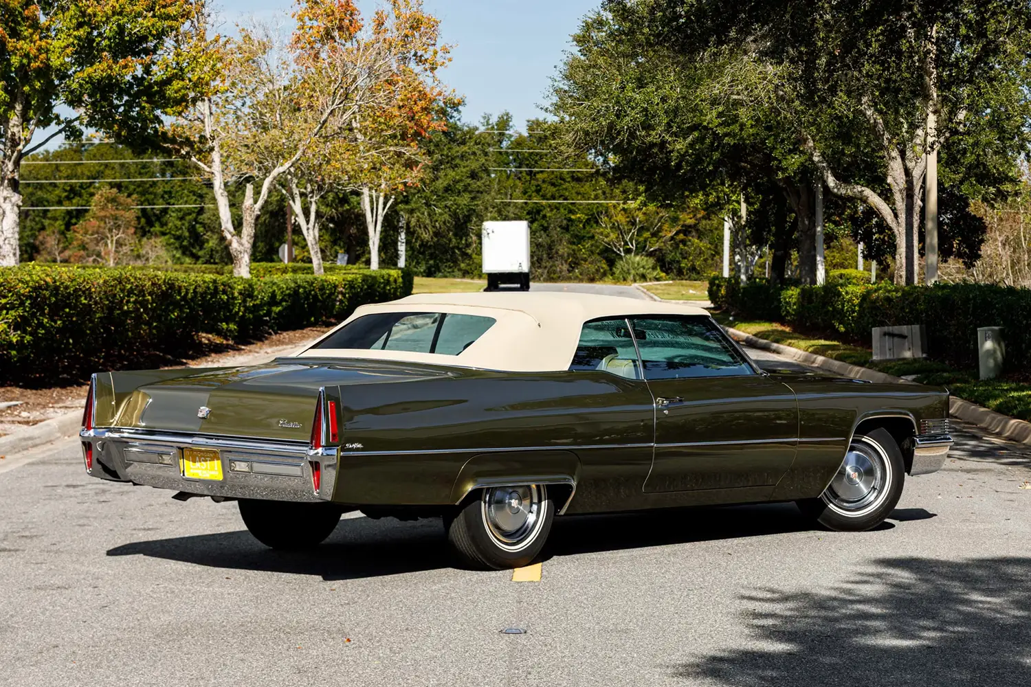 1970 Cadillac DeVille Convertible - Photo 2