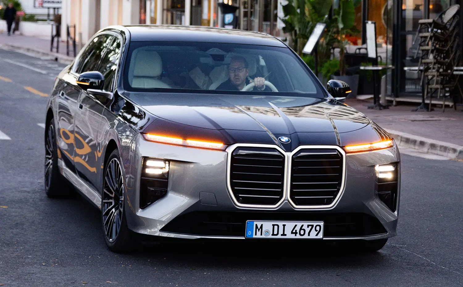 New BMW 7 Series at Cannes - Photo 2