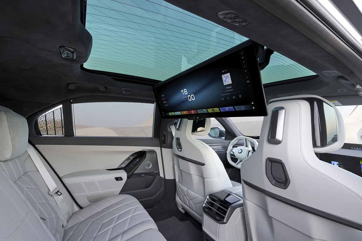 New BMW 7 Series at Cannes - Photo 11