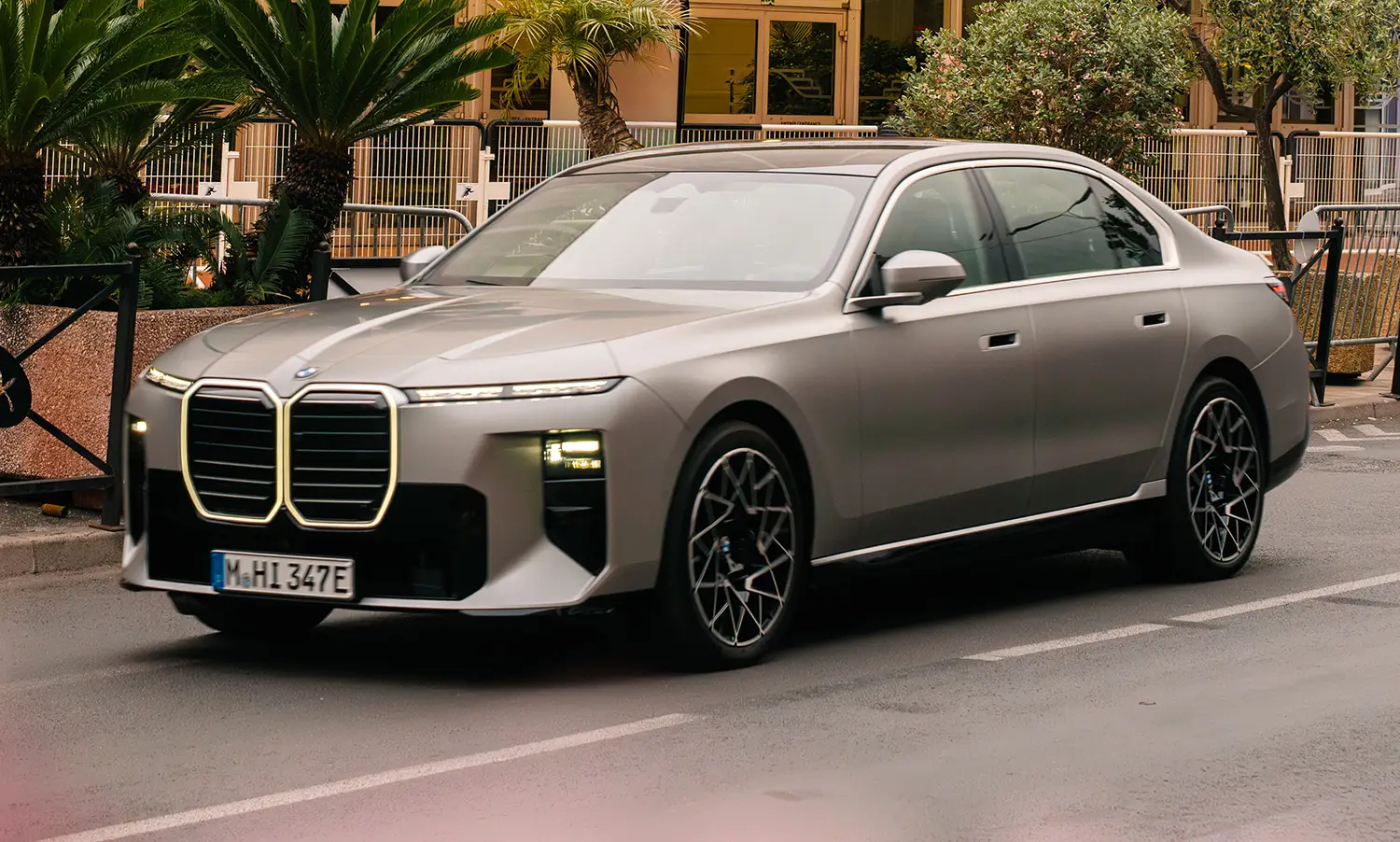 New BMW 7 Series at Cannes - Photo 12