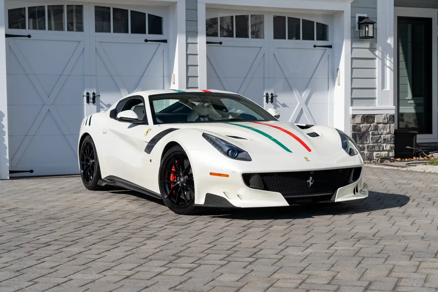 2017 Ferrari F12tdf - Photo 1