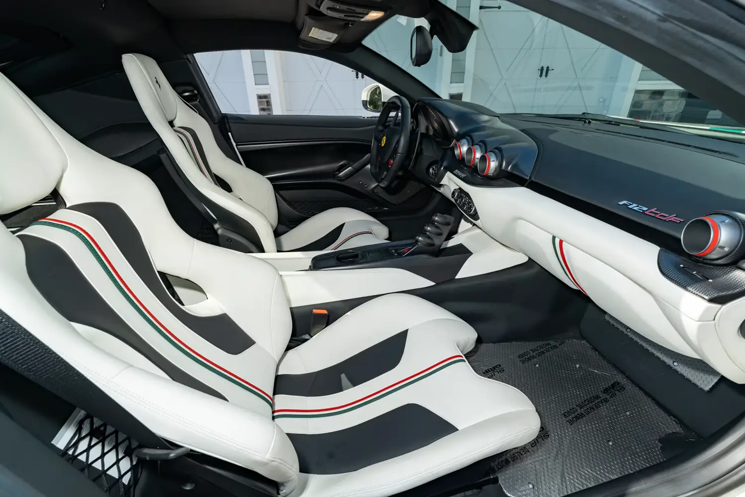 2017 Ferrari F12tdf - Photo 9