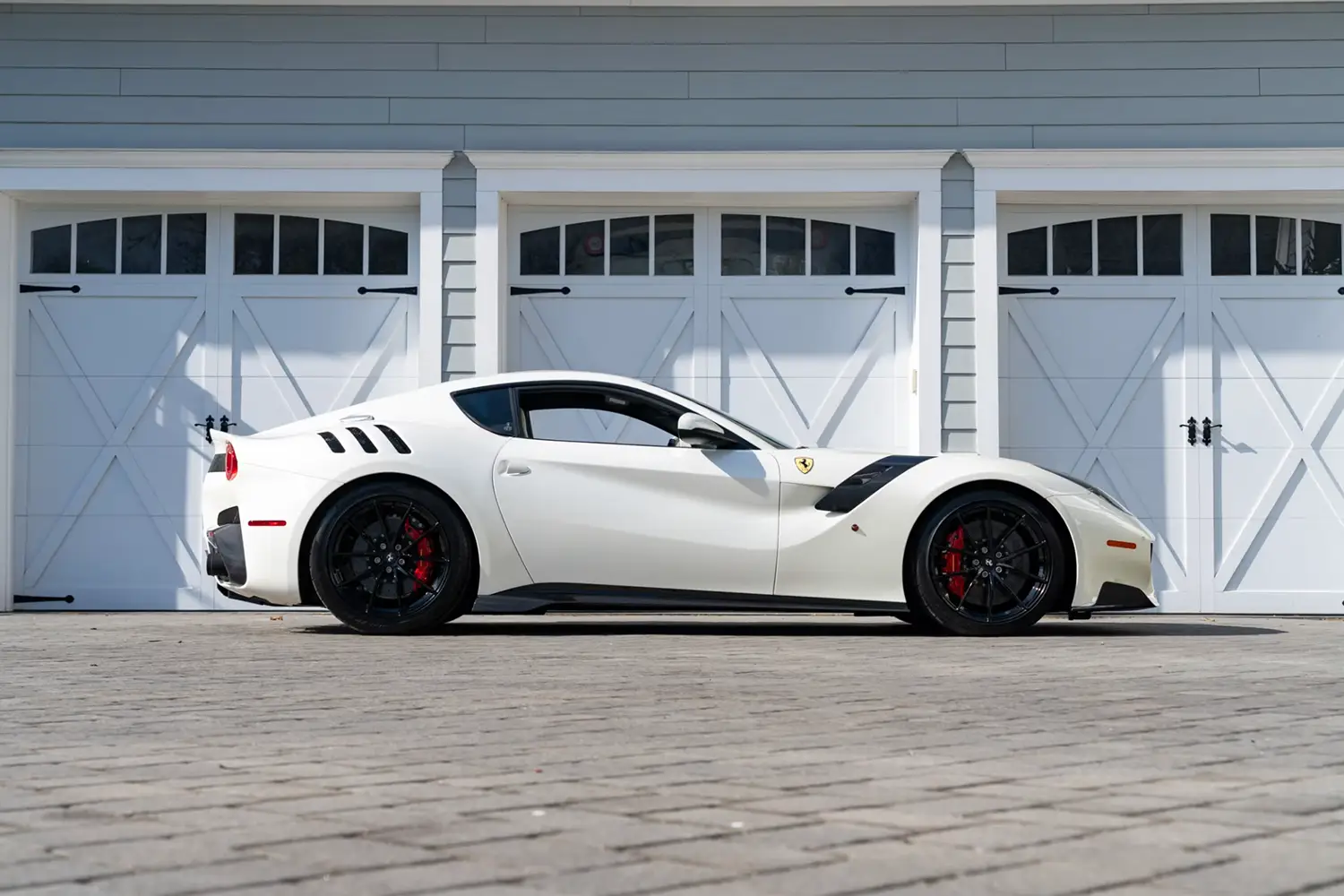 2017 Ferrari F12tdf - Photo 2