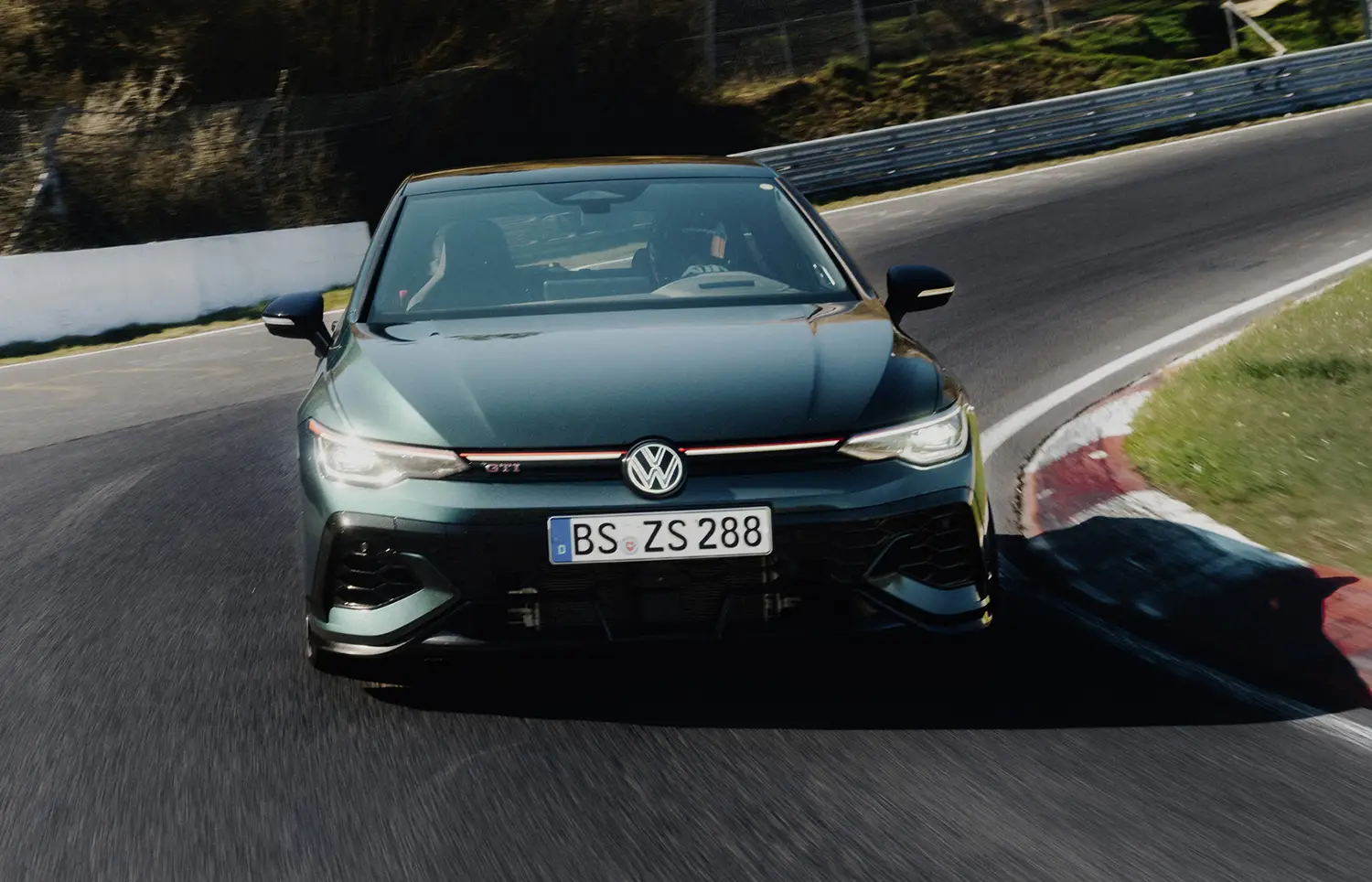 Volkswagen Golf GTI Edition 50 - Photo 3